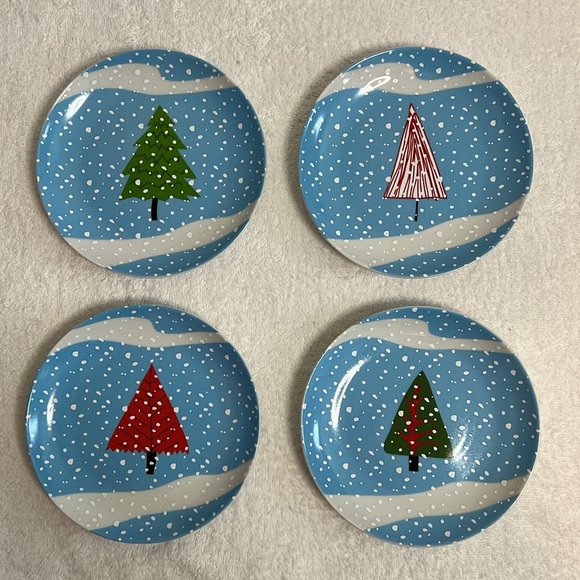 Boston Warehouse Festive Forest Porcelain Plates, Set of 4, 6 1/2” - Picture 3 of 6